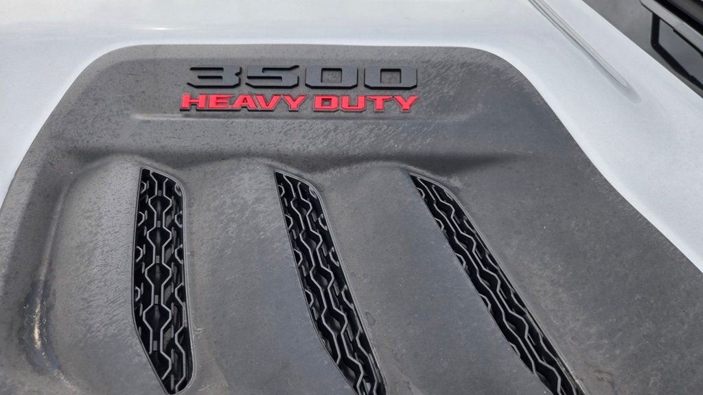 2024 Ram 3500 Laramie photo 9