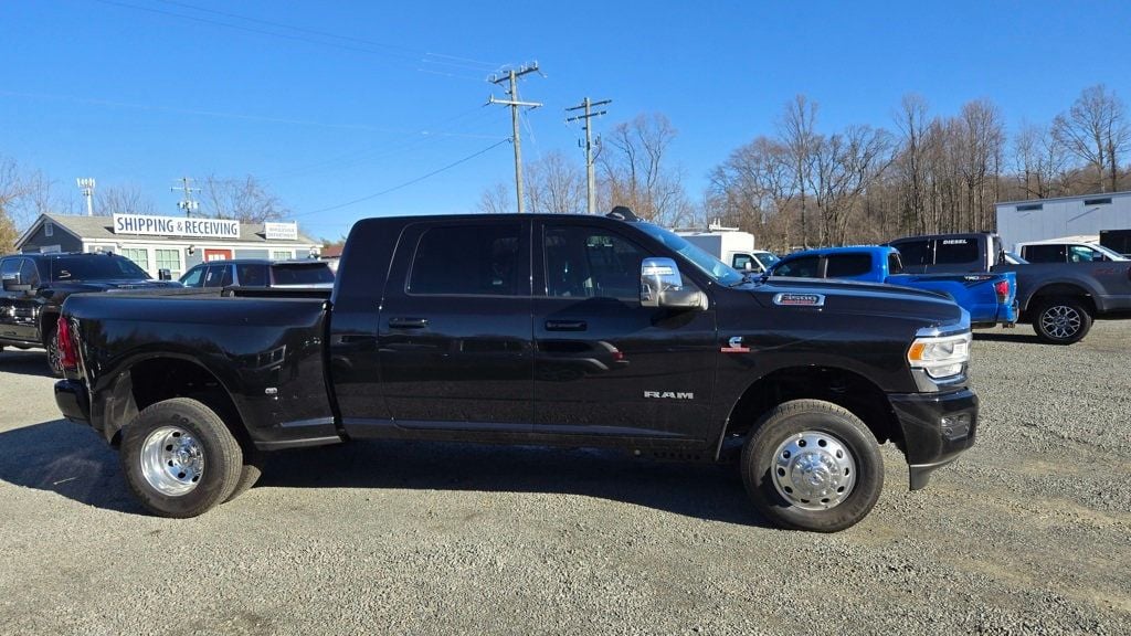 2024 Ram 3500 Laramie DRW *AISIN* - 22772035 - 1