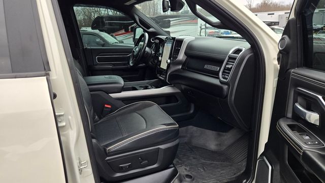 2024 Ram 3500 Laramie Level B Night Edition DRW *AISIN* - 22960284 - 19
