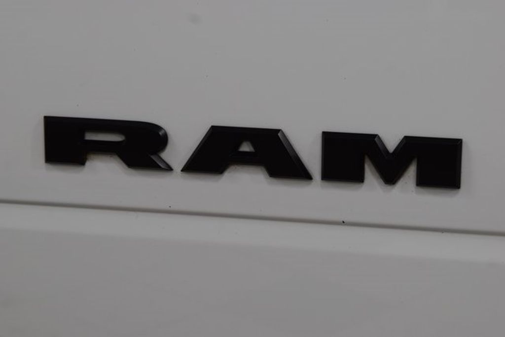 2024 Ram 3500 Laramie photo 15
