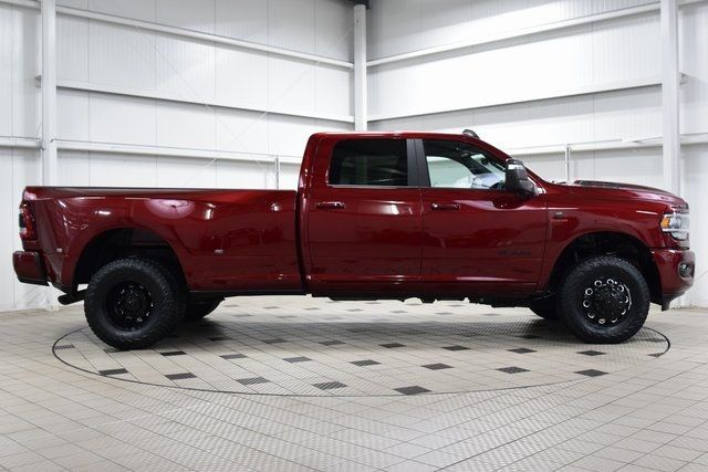 2024 Ram 3500 Laramie Night Edition DRW *AISIN* - 22907867 - 7