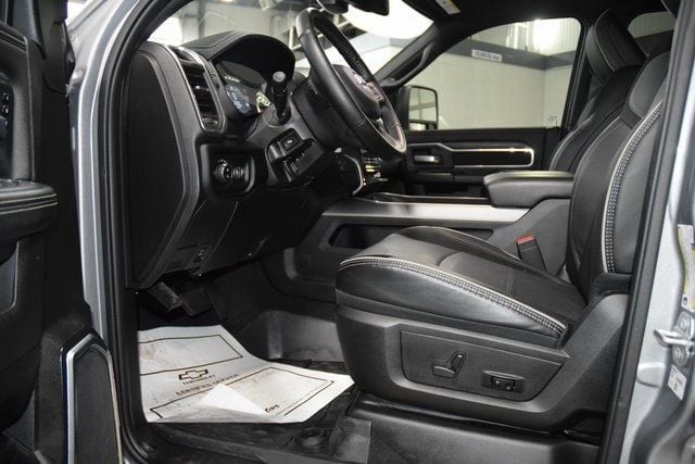 2024 Ram 3500 Laramie Night Edition DRW *AISIN* - 22922147 - 36