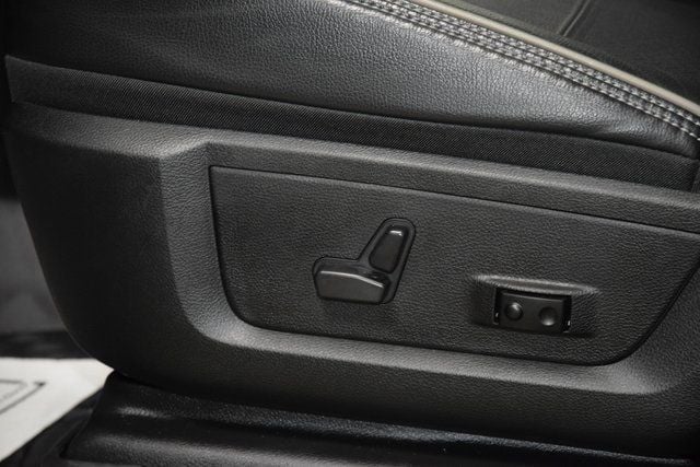 2024 Ram 3500 Laramie Night Edition DRW *AISIN* - 22922147 - 37