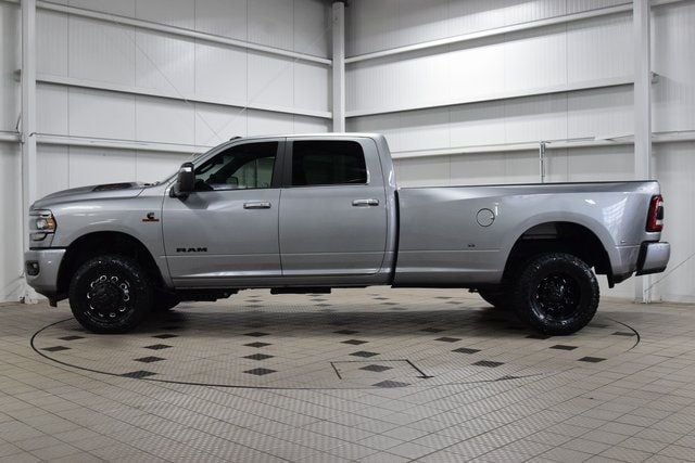 2024 Ram 3500 Laramie Night Edition DRW *AISIN* - 22922147 - 3