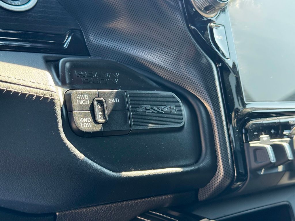 2024 Ram 3500 LIMITED - 23006038 - 13