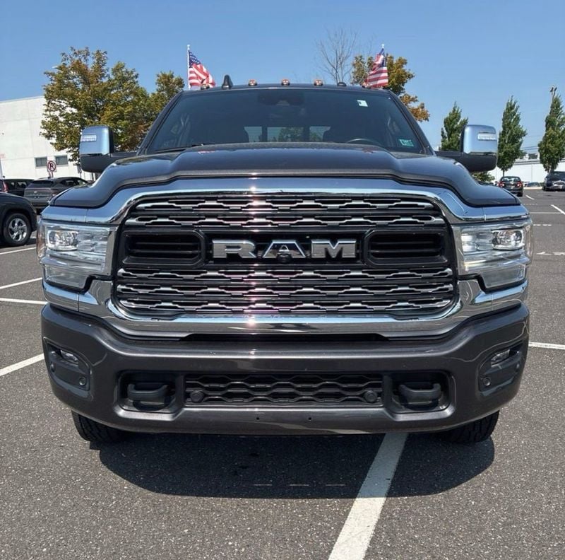 2024 Ram 3500 Limited 4x4 Crew Cab 8' Box - 23058190 - 24
