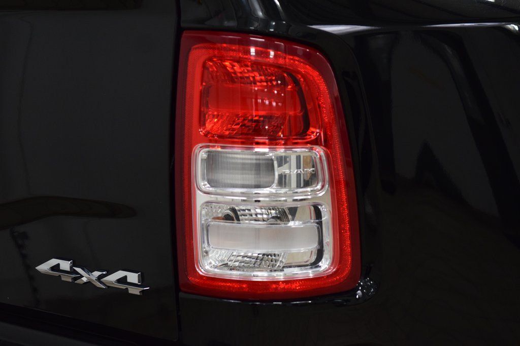 2024 Ram 3500 Tradesman 4x4 Crew Cab 8' Box - 23021097 - 18