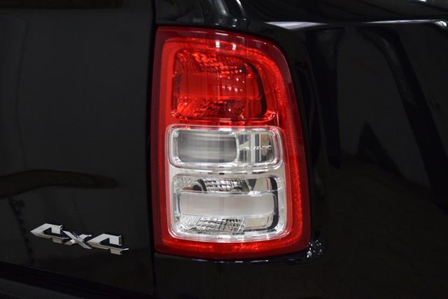 2024 Ram 3500 Tradesman 4x4 Crew Cab 8' Box - 23021097 - 18