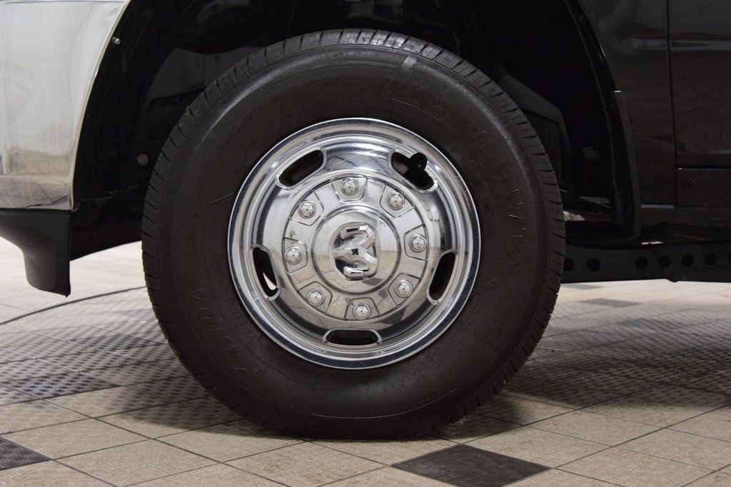 2024 Ram 3500 Tradesman 4x4 Crew Cab 8' Box - 23021097 - 25