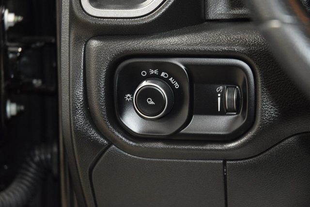 2024 Ram 3500 Tradesman 4x4 Crew Cab 8' Box - 23021097 - 34