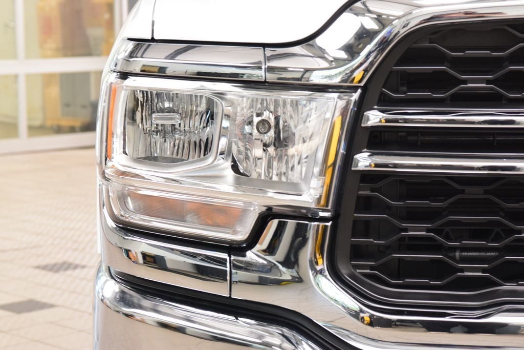 2024 Ram 3500 Tradesman 4x4 Crew Cab 8' Box - 23048080 - 11