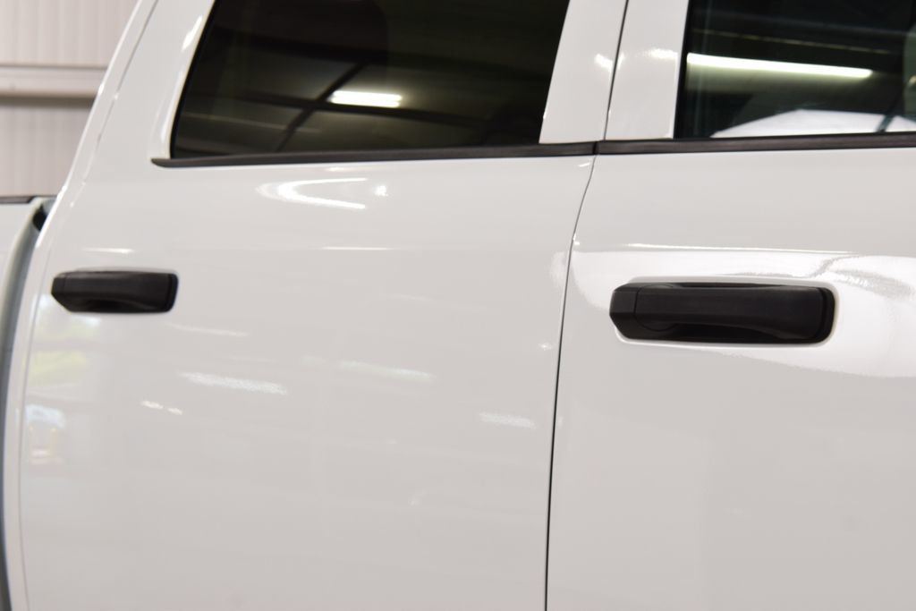2024 Ram 3500 Tradesman 4x4 Crew Cab 8' Box - 23048080 - 17
