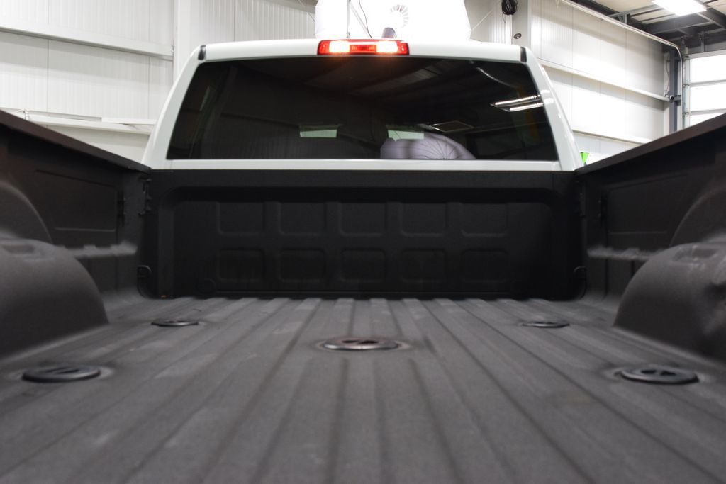 2024 Ram 3500 Tradesman 4x4 Crew Cab 8' Box - 23048080 - 22