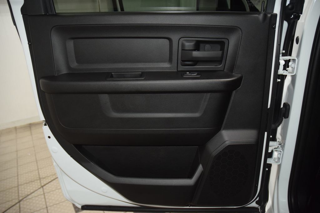 2024 Ram 3500 Tradesman 4x4 Crew Cab 8' Box - 23048080 - 42