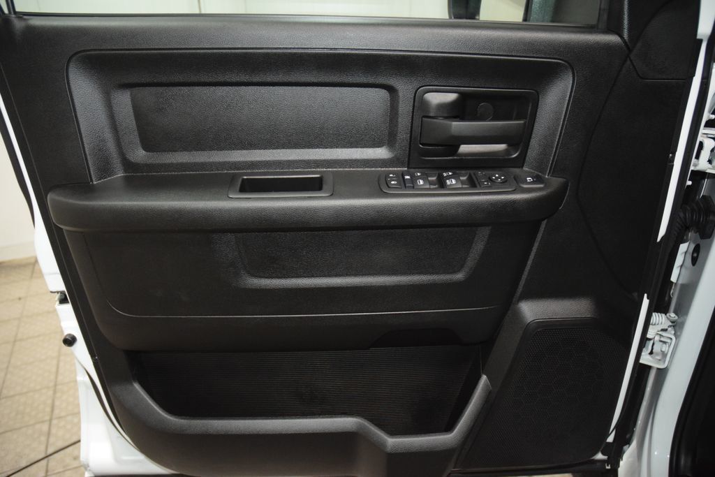 2024 Ram 3500 Tradesman 4x4 Crew Cab 8' Box - 23048080 - 44
