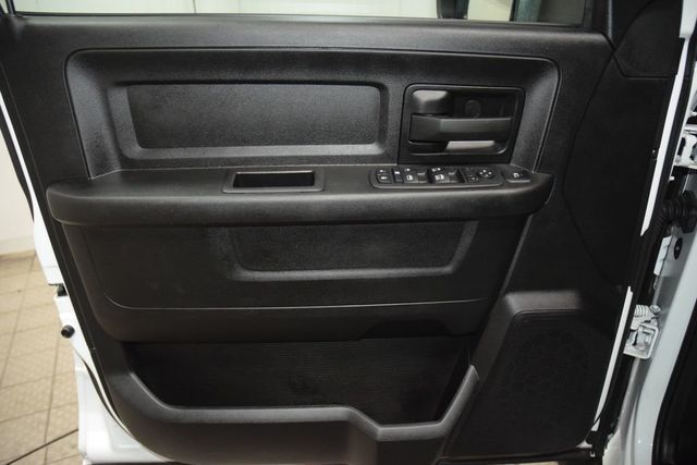 2024 Ram 3500 Tradesman 4x4 Crew Cab 8' Box - 23048080 - 44