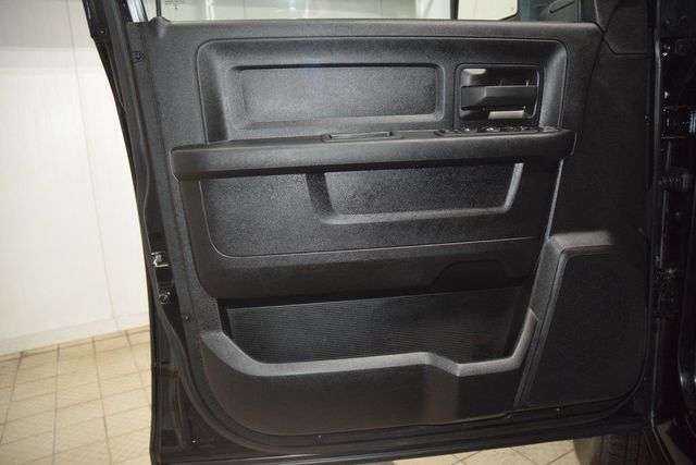 2024 Ram 3500 Tradesman 4x4 Crew Cab 8' Box - 23021386 - 44