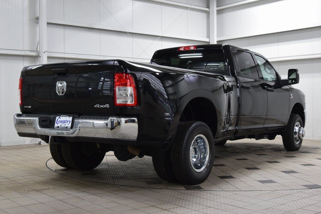 2024 Ram 3500 Tradesman 4x4 Crew Cab 8' Box - 23021386 - 7