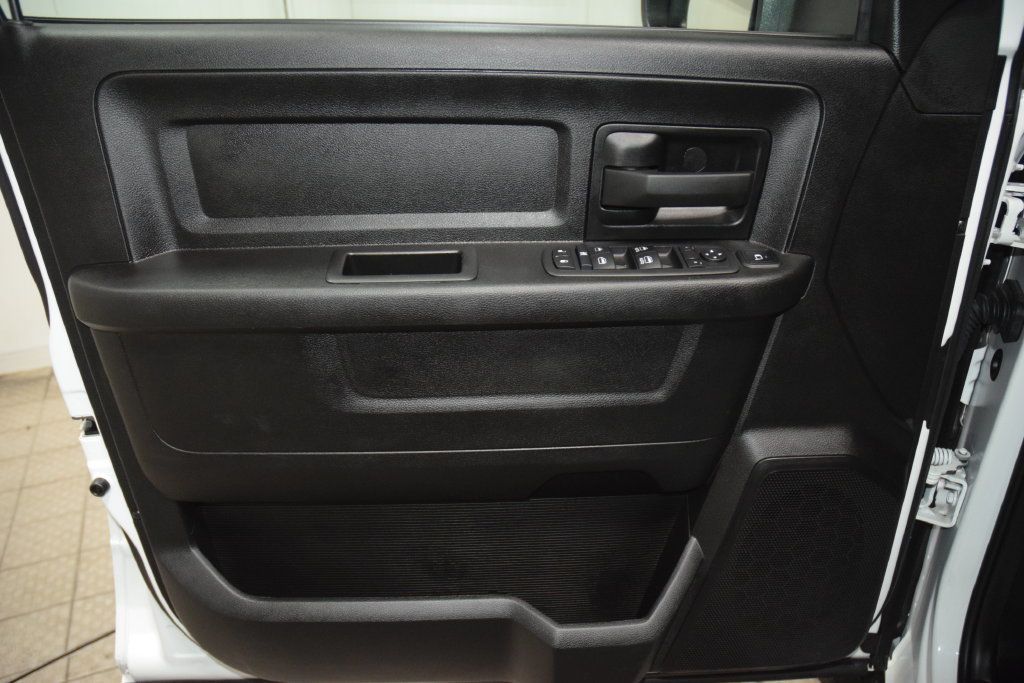 2024 Ram 3500 Tradesman 4x4 Crew Cab 8' Box - 23097287 - 44