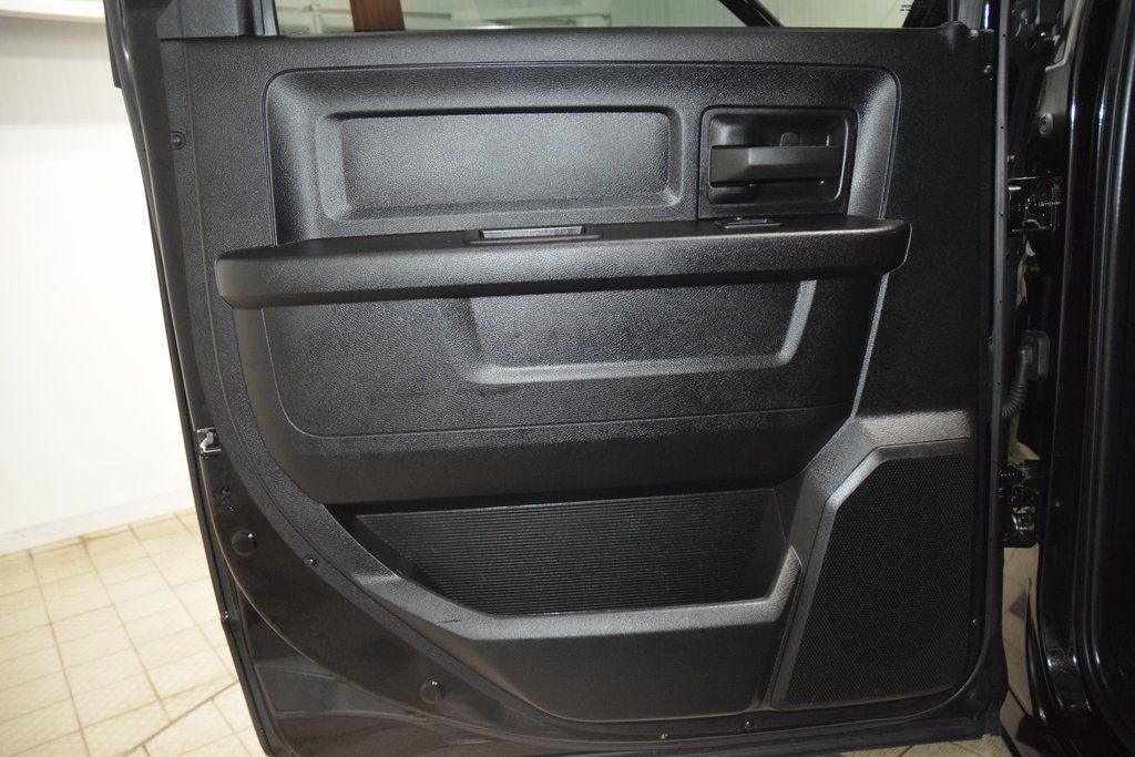 2024 Ram 3500 Tradesman Level 1 DRW - 23021386 - 37