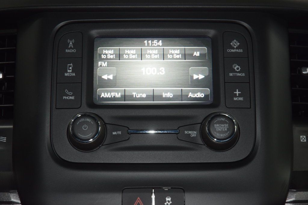 2024 Ram 3500 Tradesman Level 1 w/ Chrome Pack - 23097287 - 30