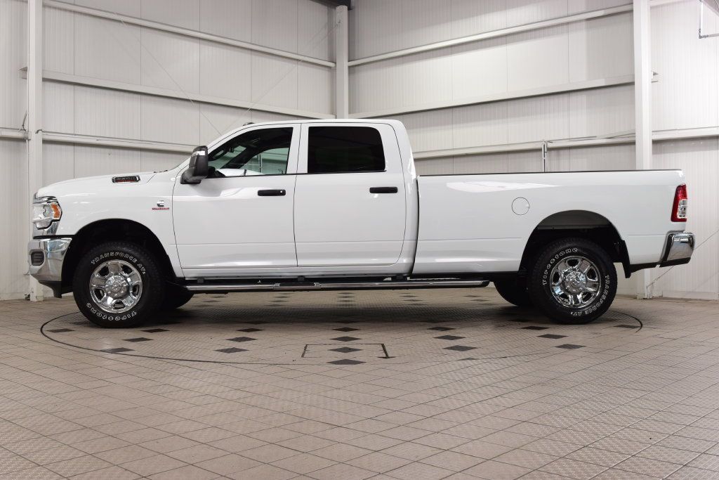 2024 Ram 3500 Tradesman Level 1 w/ Chrome Pack - 23097287 - 3