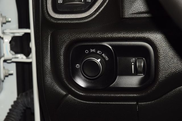 2024 Ram 3500 Chassis Cab 3500 CREW 4X4 * CUMMINS * 9' HILLSBORO FLATBED * 1 OWNER - 22975013 - 24