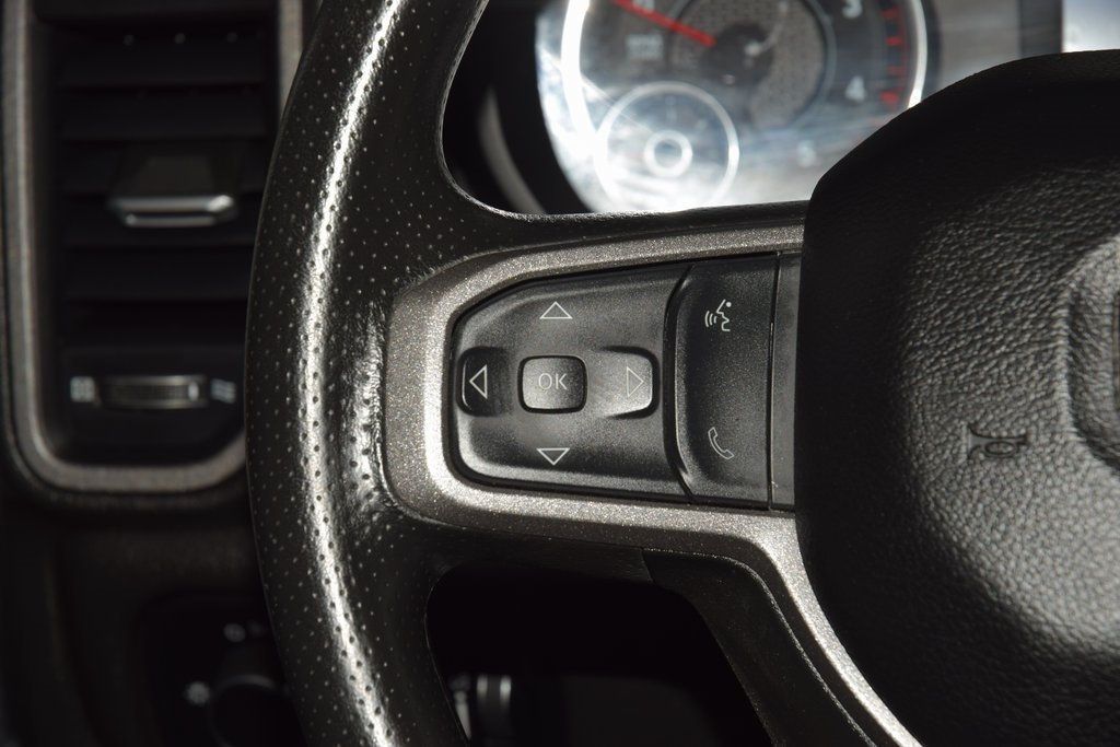 2024 Ram 3500 Chassis Cab 3500 CREW 4X4 * CUMMINS * 9' HILLSBORO FLATBED * 1 OWNER - 22975013 - 26