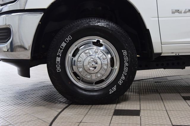 2024 Ram 3500 Chassis Cab 3500 CREW SLT 4X4 * CUMMINS * 9' READING UTILITY - 23028132 - 19