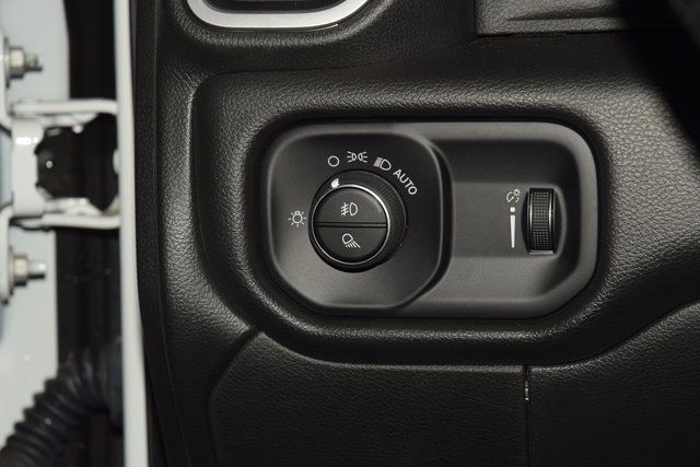 2024 Ram 3500 Chassis Cab 3500 CREW SLT 4X4 * CUMMINS * NEW 9' CM FLATBED - 22957749 - 24