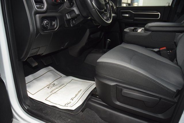 2024 Ram 3500 Chassis Cab 3500 CREW SLT 4X4 * CUMMINS * NEW 9' CM FLATBED - 22957749 - 28