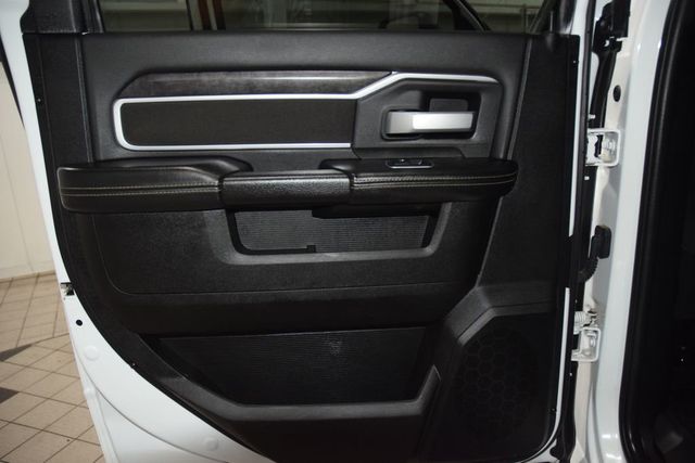 2024 Ram 4500 Chassis Cab 4500 CREW 4X4 SLT * CUMMINS * CONCRETE BODY * 1 OWNER - 23033875 - 36