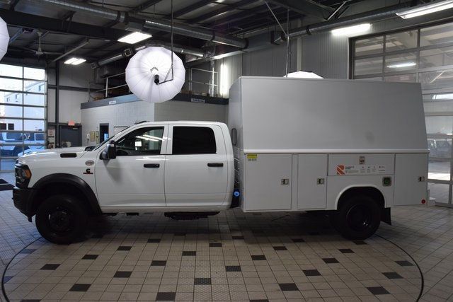 2024 Ram 4500 Chassis Cab 4500 CREW * CUMMINS * 11' READING KUV * 1 OWNER * LIKE NEW! - 22944089 - 2