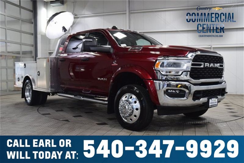 2024 Ram 4500 Chassis Cab SLT 4x4 Crew Cab 60" CA 173.4" WB - 22950450 | Video 1