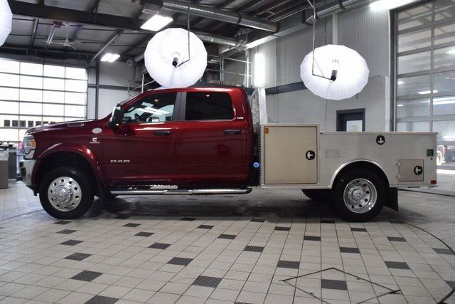 2024 Ram 4500 Chassis Cab SLT 4x4 Crew Cab 60" CA 173.4" WB - 22950450 - 2