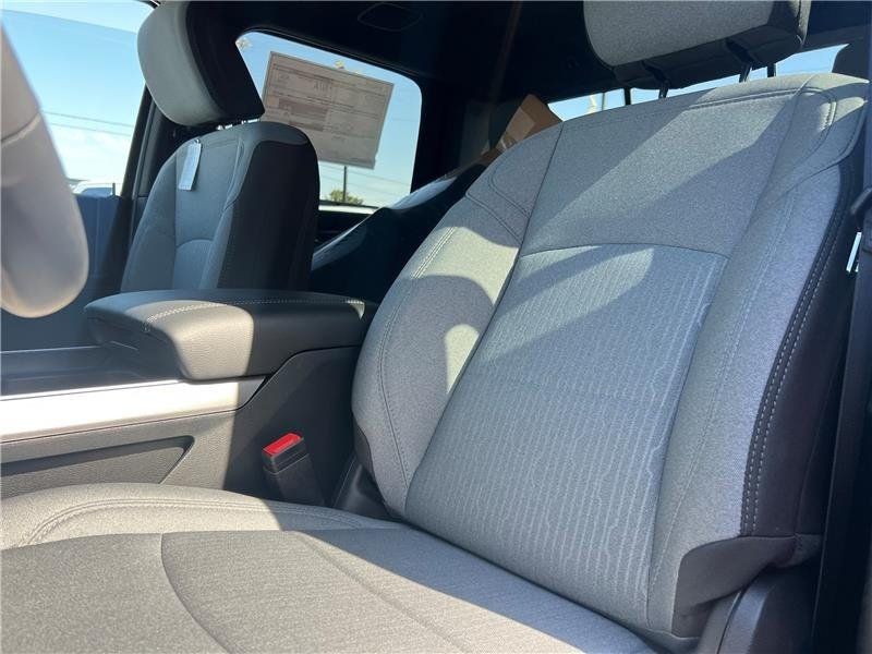 2024 Ram 4500 Tradesman SLT Laramie photo 3