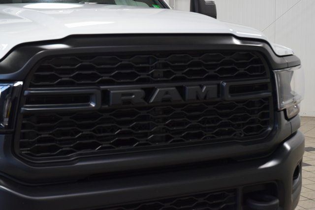 2024 Ram 4500 Chassis Cab Tradesman 4x2 Crew Cab 84" CA 197.4" WB - 23031431 - 4
