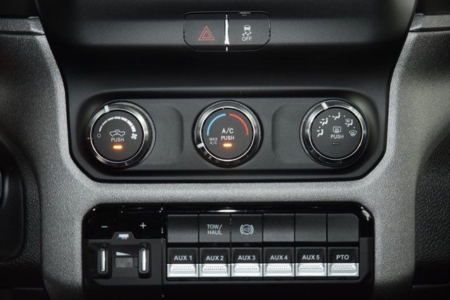 2024 Ram 5500 Chassis Cab 5500 CREW 4X4 * CUMMINS * 9' FLATBED * 2K MILES - 22949957 - 21