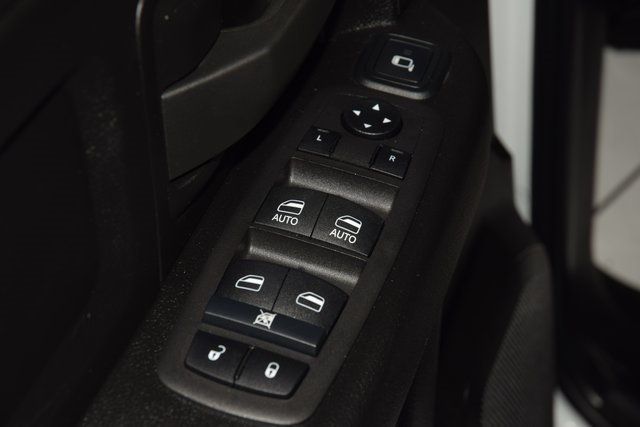 2024 Ram 5500 Chassis Cab 5500 CREW 4X4 * CUMMINS * 9' FLATBED * 2K MILES - 22949957 - 35