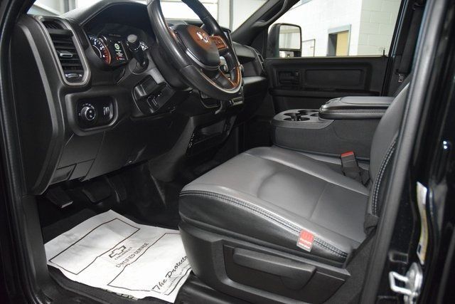 2024 Ram 5500 Chassis Cab 5500 CREW 4X4 * CUMMINS * NEW 9' CM FLATBED W/ GOOSE & BOXES - 22932177 - 31