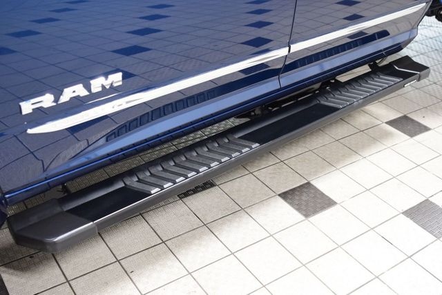 2024 Ram 5500 Chassis Cab 5500 CREW LIMITED 4X4 * CUMMINS * 9' ALUMINUM FLATBED * LOADED - 23060301 - 17