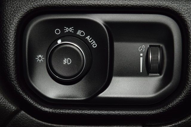 2024 Ram 5500 Chassis Cab 5500 REG CAB SLT 4X4 * CUMMINS * NEW 16' PLATFORM BED - 22937154 - 33