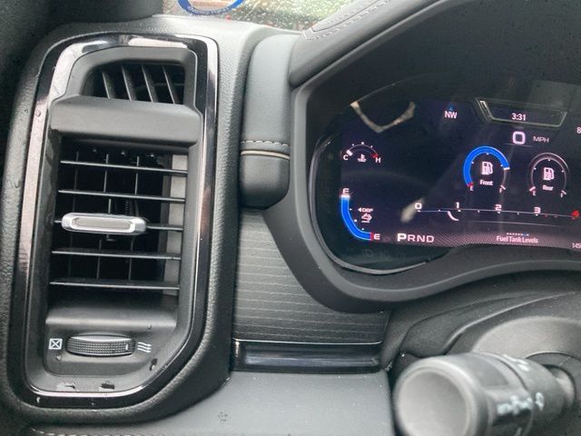 2024 Ram 5500 Chassis Cab Limited 4x4 Crew Cab 84" CA 197.4" WB - 22947183 - 25