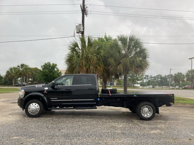 2024 Ram 5500 Chassis Cab Limited 4x4 Crew Cab 84" CA 197.4" WB - 22947183 - 5