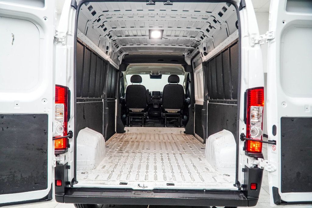 Ram Cargo Van photo 15