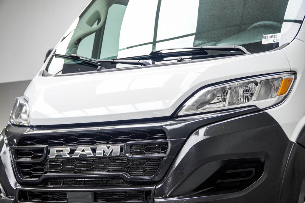 Ram Cargo Van photo 2