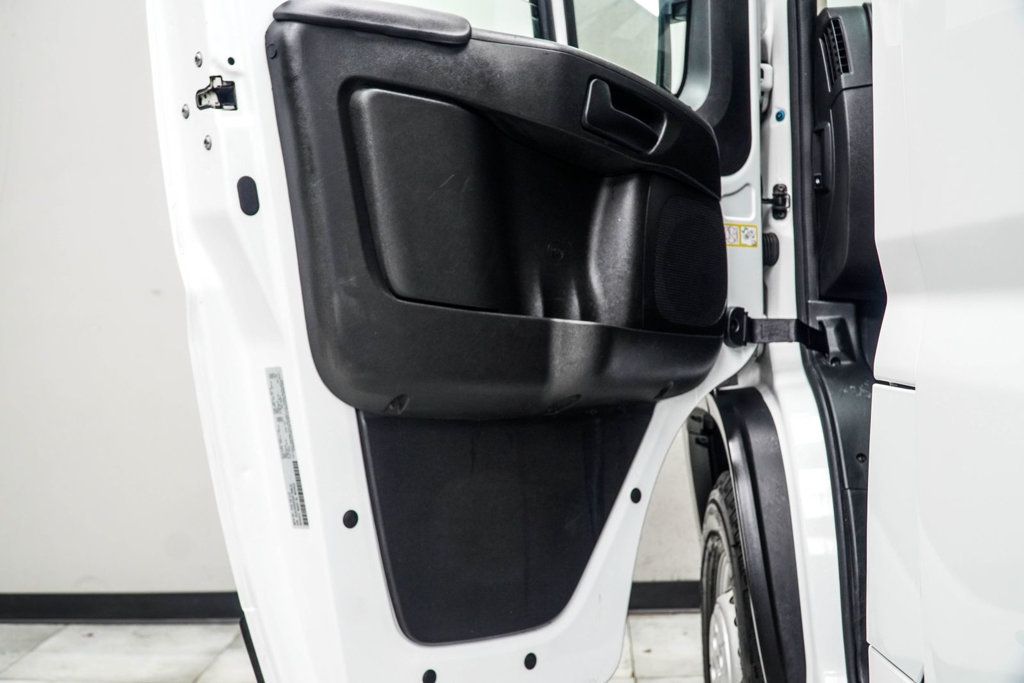 Ram Cargo Van photo 30