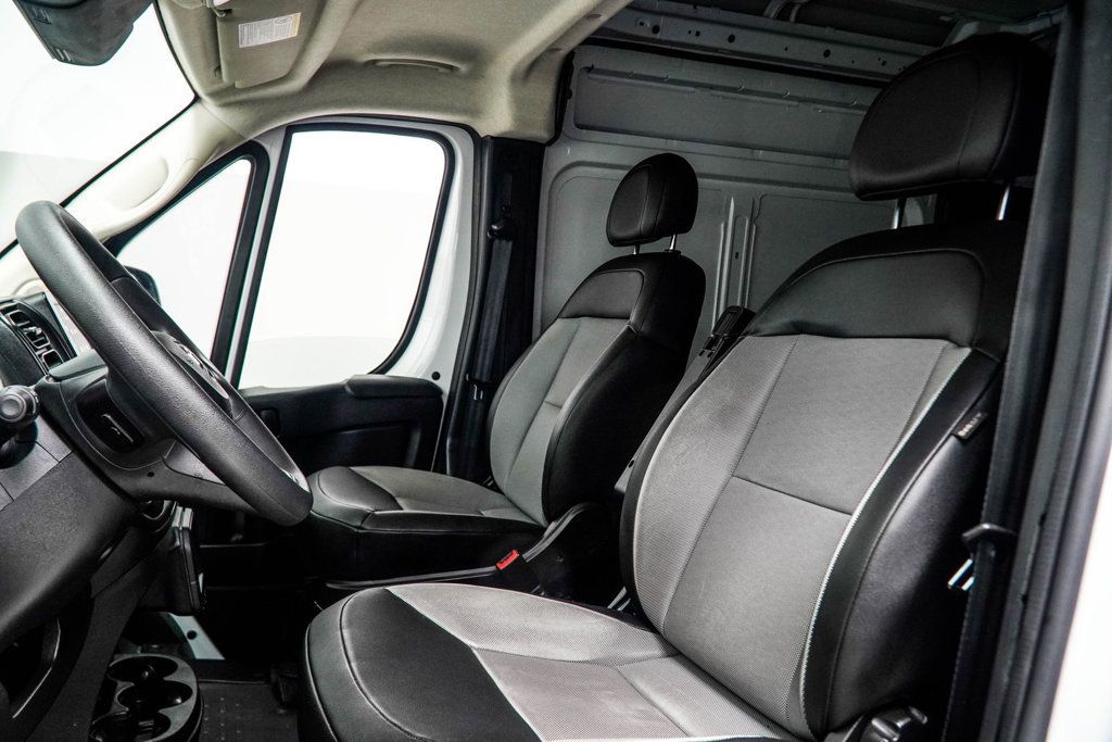 Ram Cargo Van photo 32