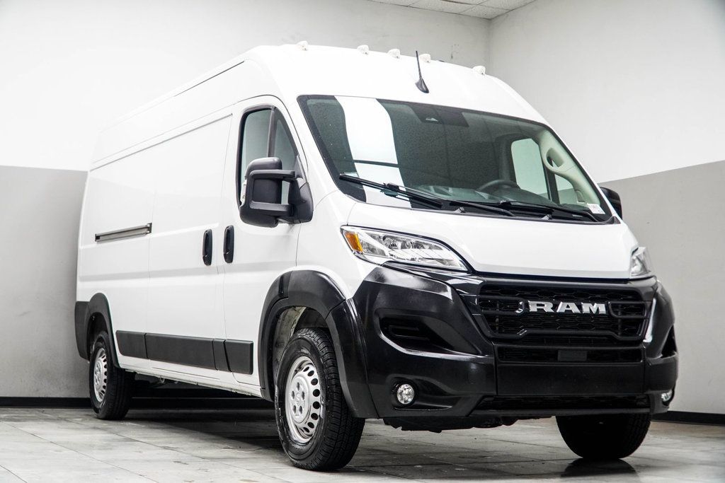 Ram Cargo Van photo 4