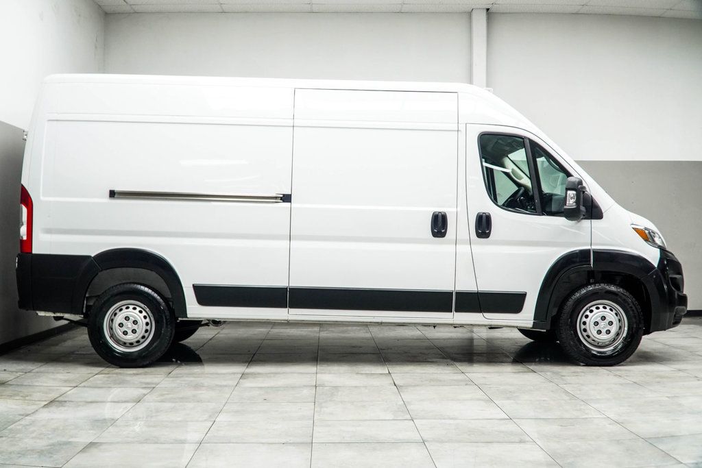 Ram Cargo Van photo 6